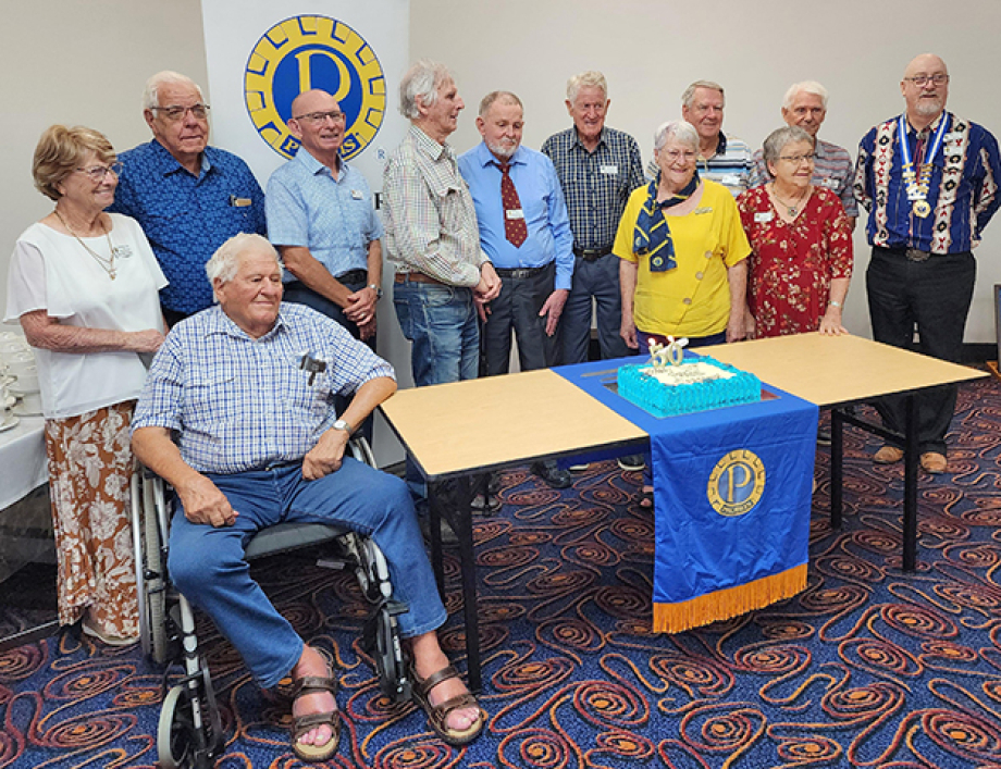 President Mark McCabe and his committee had organised for many of their Past Presidents to attend.